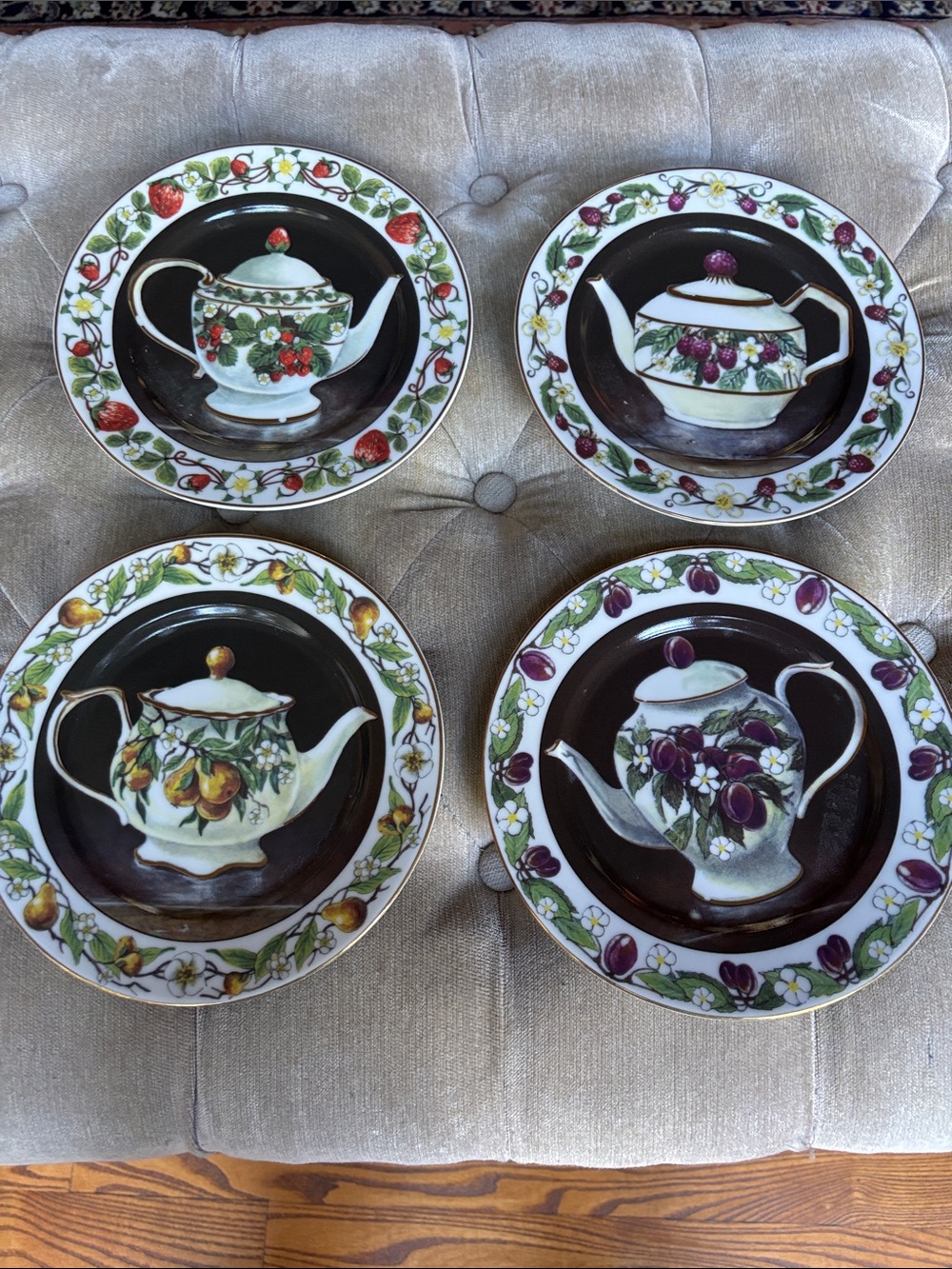 HENRIETTE porcelain dishes